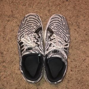 Harden vol 1 basketball shoes (men’s 8)